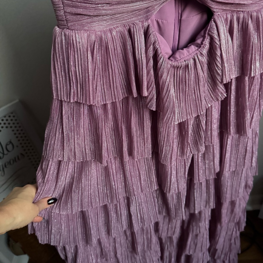 NWT Gianni Bini Grace Metallic Plisse Sweetheart Neck Cut-Out Tiered Dress Sz 8 - Picture 5 of 10